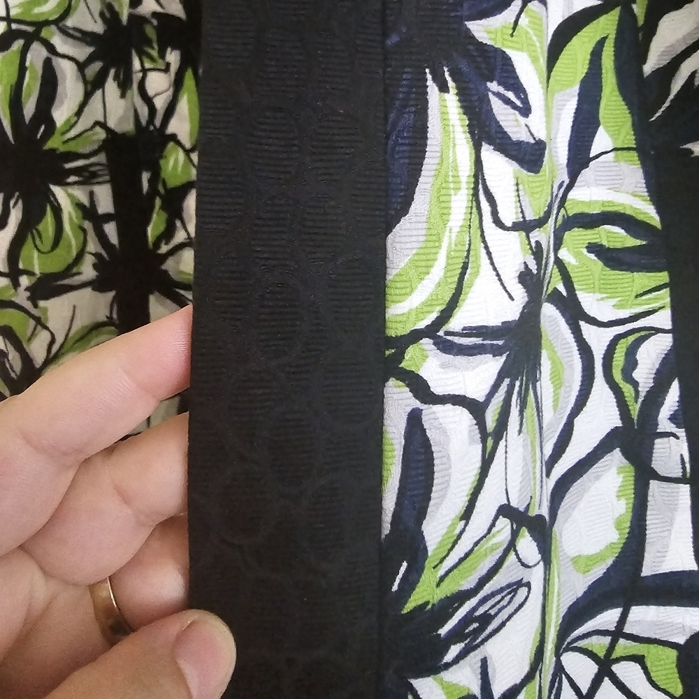 Trenz Women by Thersa Trenz Women's Neon Floral Coat Size 2X Green, Black, White - Picture 4 of 9